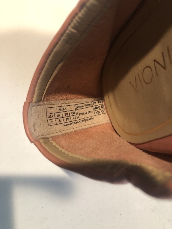 VIONIC ALEXA Salmon Color LEATHER BALLET FLATS SLIP ONS DRESS SHOES WOMENS S 7