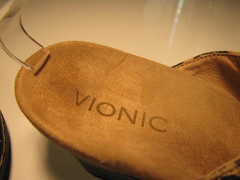 Vionic Leopard Print Slides Size 7 2.5 Inch Heel