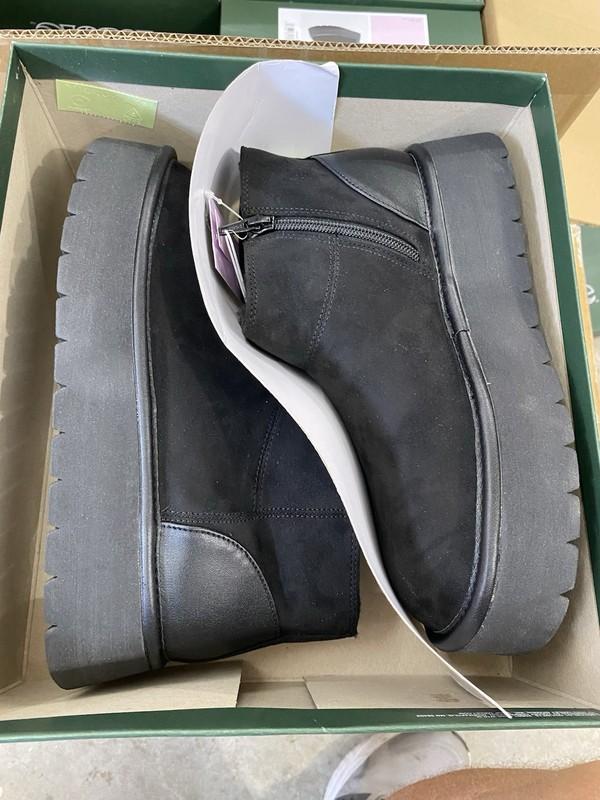 Wild Fable Black Suede Boots Womens 8 Missy Platform Pull On Faux Fur