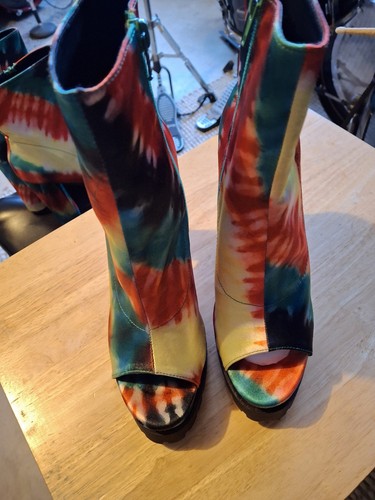 Women's Size 7 Fashion Rainbow Tye Dye Boots Salsa Dancing New
