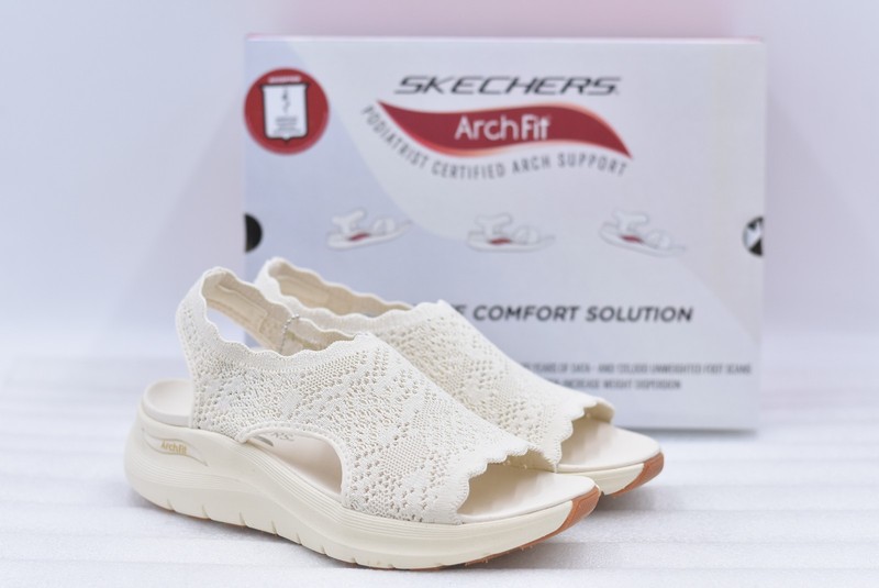 Women's Skechers Arch Fit 2.0 -Flawless Choice Sandal in Off White Size 7 164018