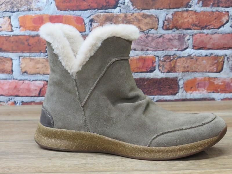 Women's Taos Future Mid Boot Dark Taupe Suede *FTM-14066