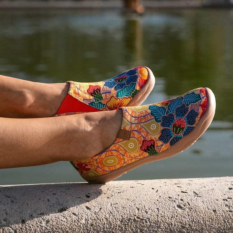 Women Size5-12 UIN Slip On Shoes Canvas Comfortable Loafers "Batik Flower"