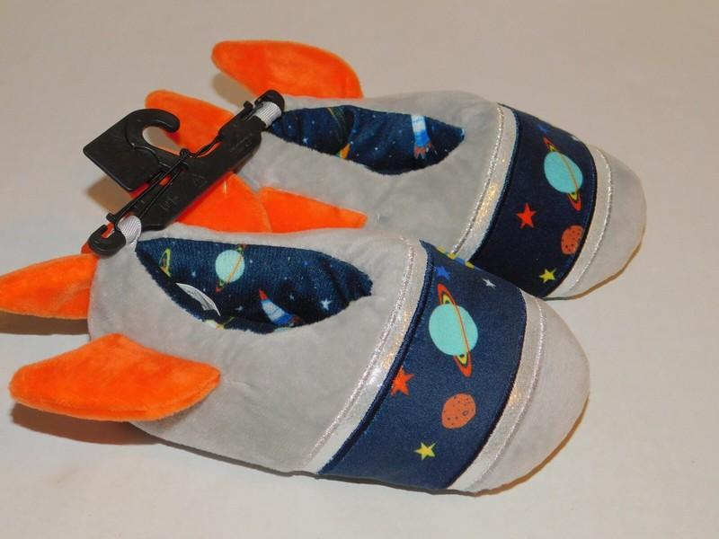 WONDER NATION BOYS TODDLER SPACE THEME HOUSE SHOES SLIPPERS PLANETS SIZE 7-8