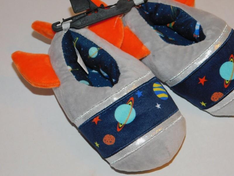 WONDER NATION BOYS TODDLER SPACE THEME HOUSE SHOES SLIPPERS PLANETS SIZE 7-8