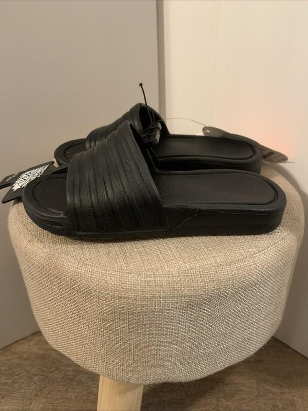 Wonder Nation Slides Sandals Toddler Size 11/12 Black NWT’s