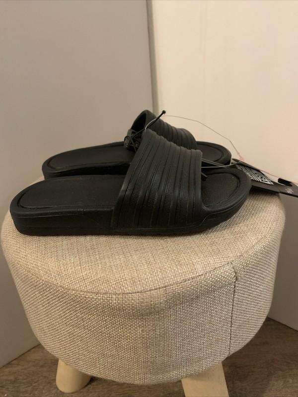 Wonder Nation Slides Sandals Toddler Size 11/12 Black NWT’s