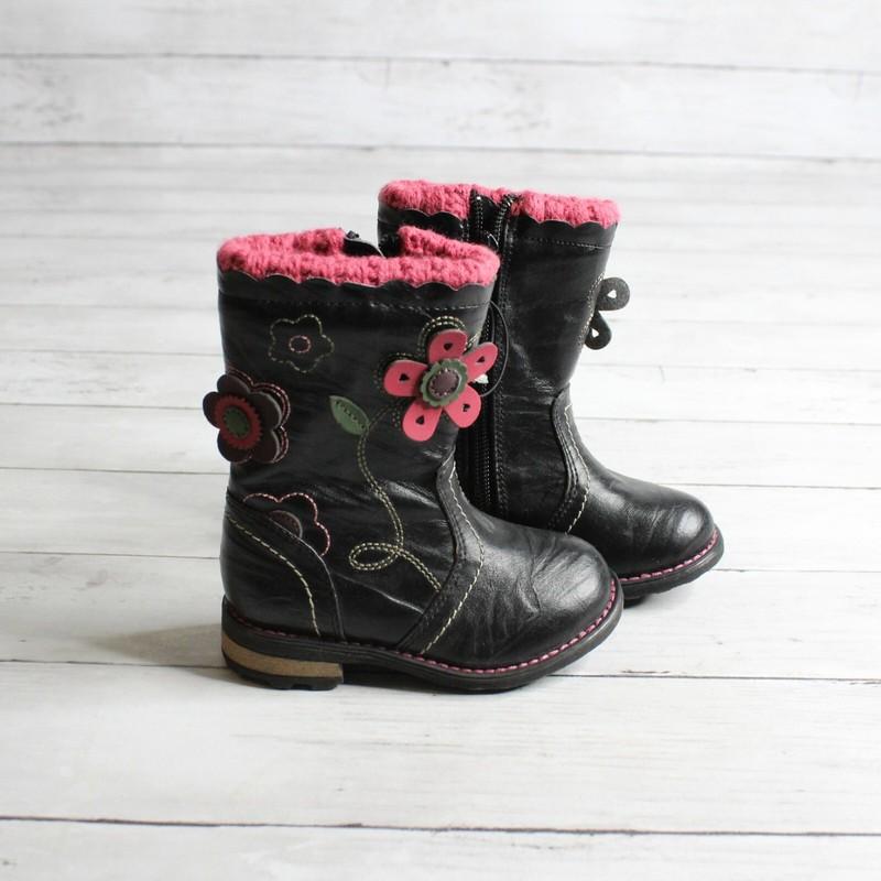 Wonderkids Girl's Black Fashion Boots Toddler Size 6 Pink Flowers Faux Leather