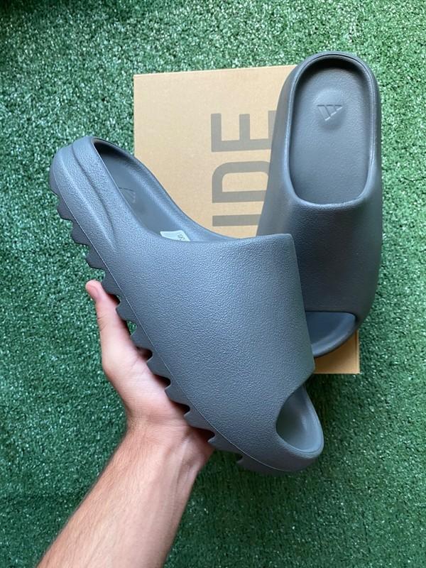 Yeezy Slide Slate Grey Size 9-11 SIZE UP
