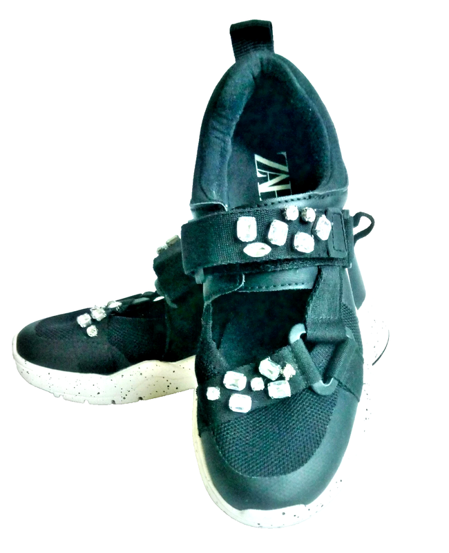 Zara Girls' Black Sneakers Shoes Rhinestone Adjustable Straps US 5/Eu35 Comfort