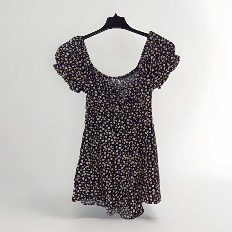3RD + Malt Women’s Floral Short Romper Size Large Navy Floral