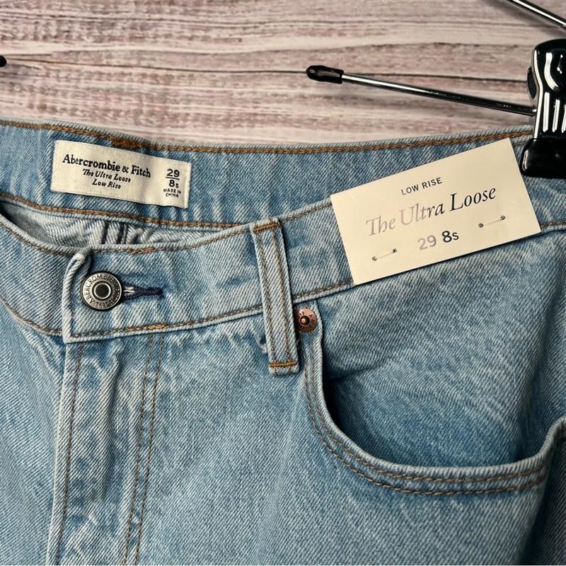 Abercrombie And Fitch 29 Short Low Rise Ultra Loose Jean Light Wash Denim NEW