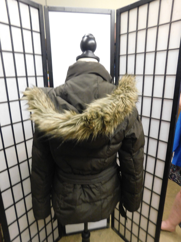 ABERCROMBIE & FITCH Belted Winter Puffer Down Coat Women’s Small Fur Brown