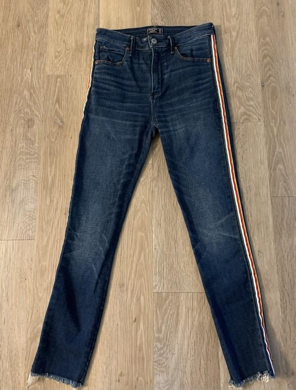 Abercrombie & Fitch Ladies Size 27/4 Simone High Rise Ankle Jeans With Stripes