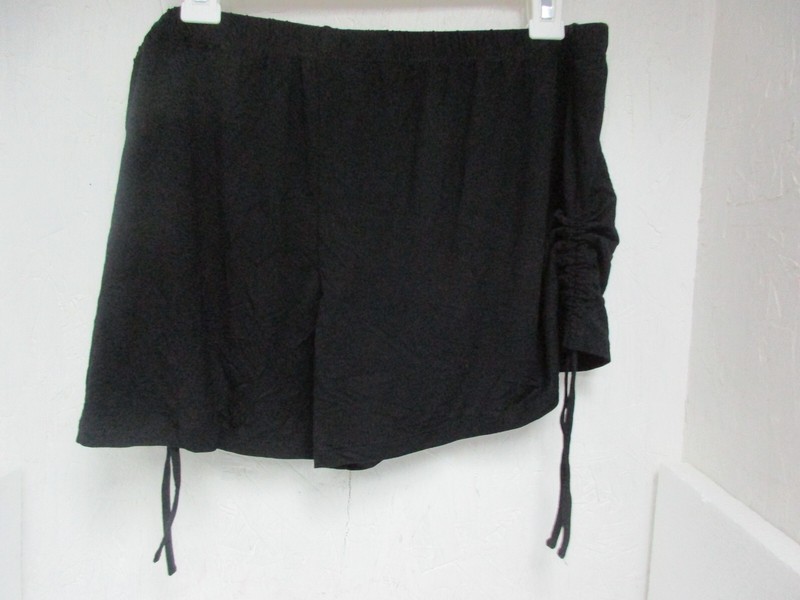 Adore Me Women's Laura Shorts Black Size Large NWOT