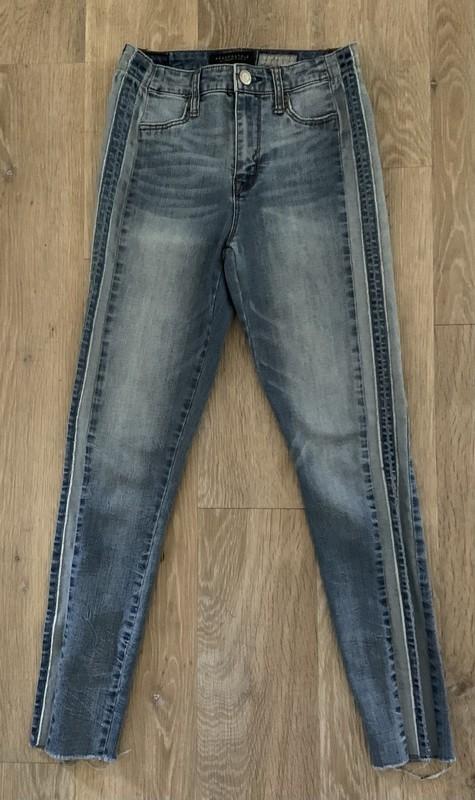 Aeropostale Ladies Size 2 High Waisted Ankle Jegging With Stripes At Sides