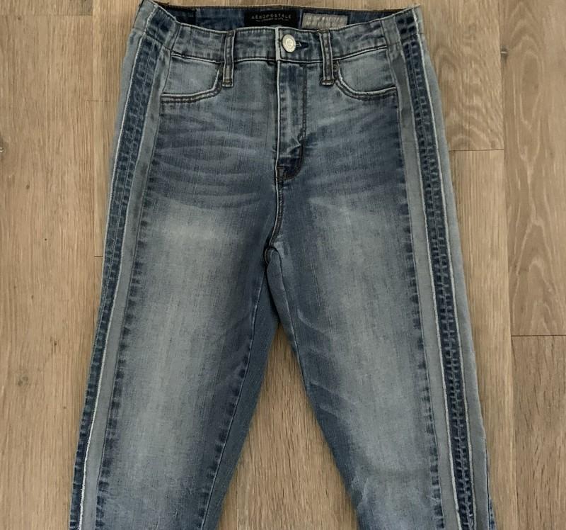 Aeropostale Ladies Size 2 High Waisted Ankle Jegging With Stripes At Sides