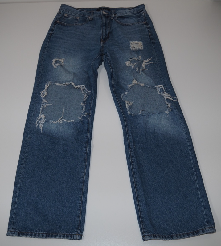 Aeropostale Low Rise Skater: Distressed Blue Jeans - Womens Size 6R