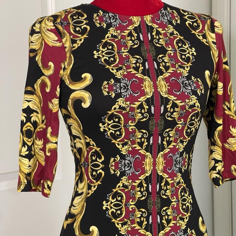 Alice + Olivia: Delora Fitted Crew Neck Dress (US 2) in Regal Romance