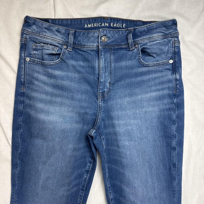 American Eagle Women's Jeans Sz 16 Short Kick Boot Super Stretch Medium Wash