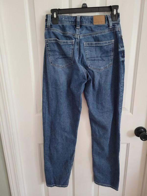 American Eagle Women's Medium Wash Mom Jeans Size 00