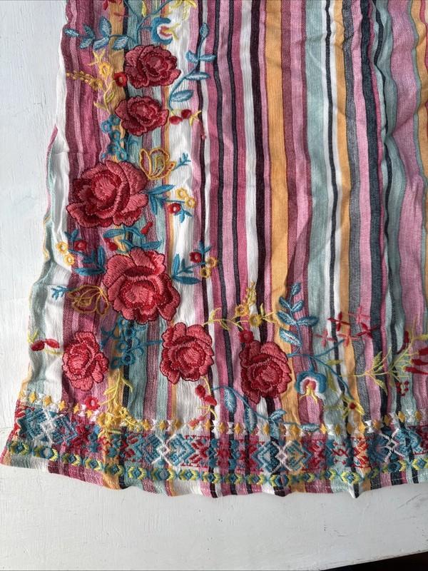 Andree By Unit Women’s Small Embroidered Sleeveless Shift Dress 169