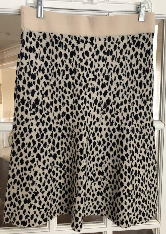 Ann Taylor Leopard Sweater Skirt Elastic Waist size M nwt