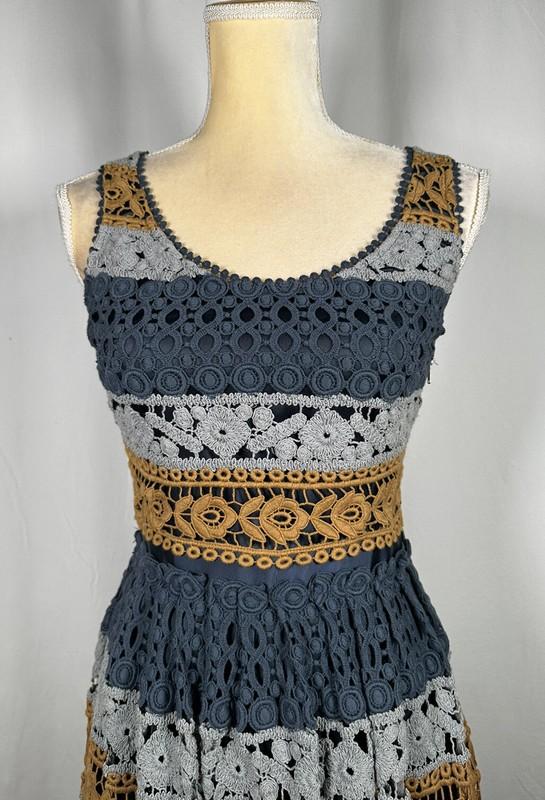 Anthropologie Maeve Dress Flare A-Line 0 Sleeveless Embroidered Blue Stripe