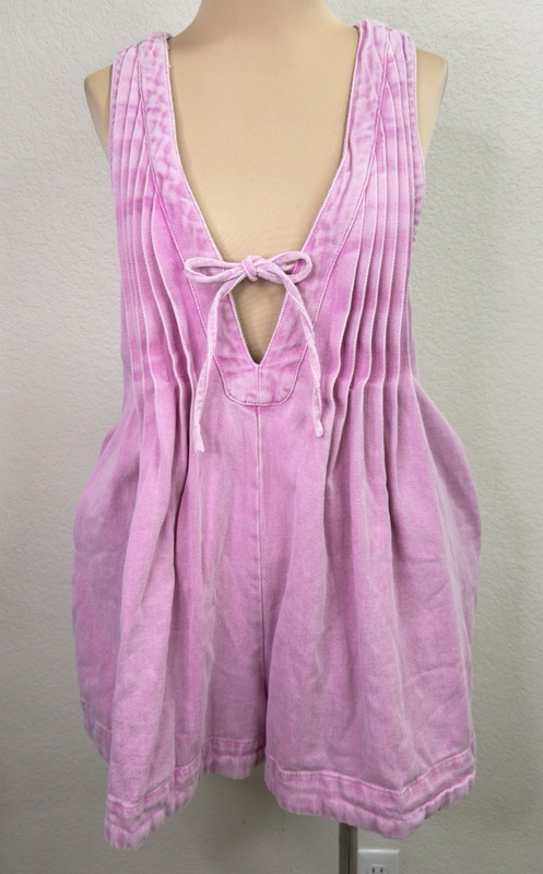 Anthropologie Veveret Pink Melody Lucky in Love Denim Romper M