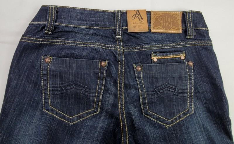 Antique River Ladies Size 30/33 Low Rise Bootcut Blue Jeans Dina Style NWT