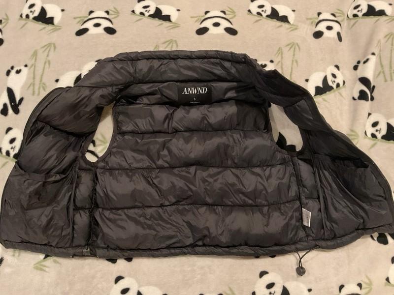 ANWND Junior's Small Black Cropped Puffer Vest Zip Up Pockets