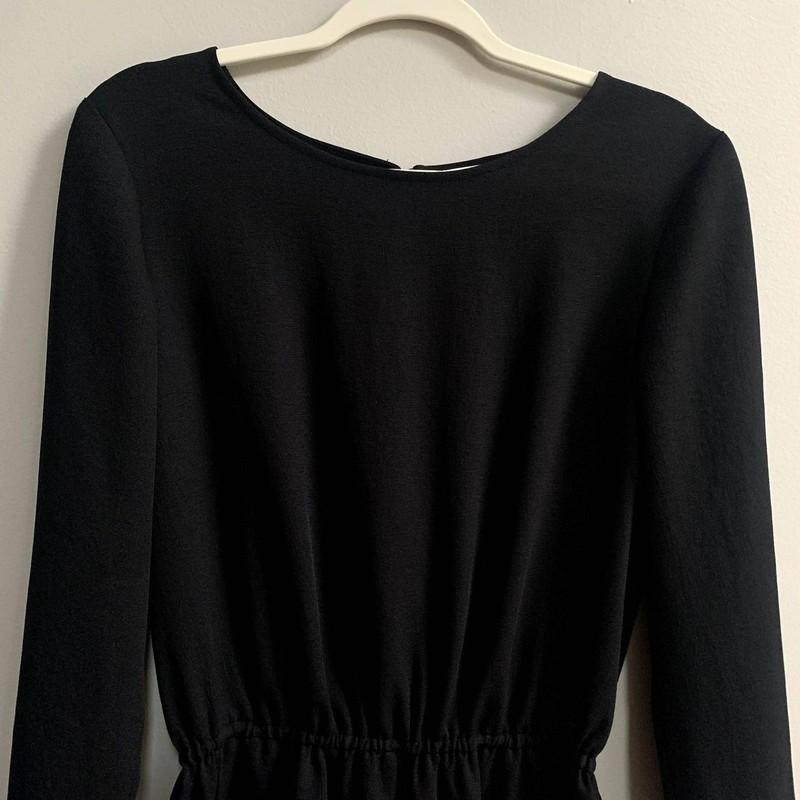Aritzia Wilfred Grignard Romper Long Sleeve Black Medium Minimalist Chic Preppy
