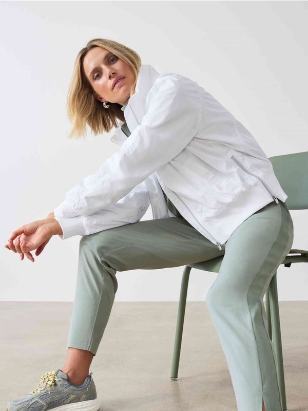 Athleta Jetset bomber- xs- white- nwt