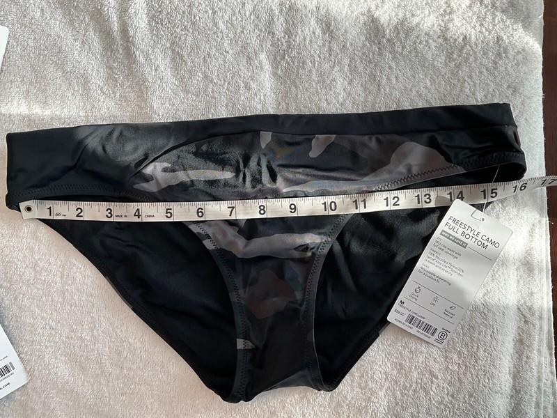 Athleta NWT M 8 10 Camo Freestyle Bikini Full Bottom 422965 Camouflage