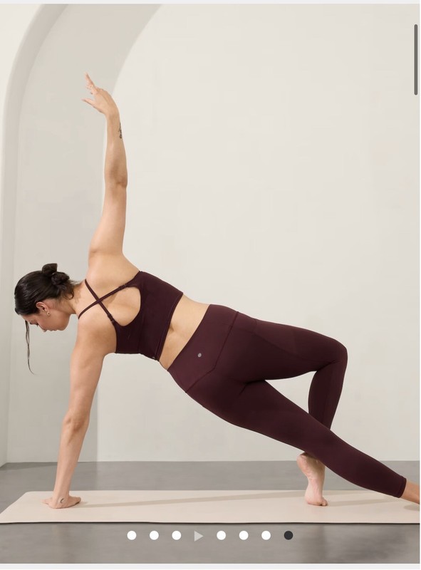 Athleta Salutation Stash 7/8 Tight With Pockets Size Large - Black (531321)