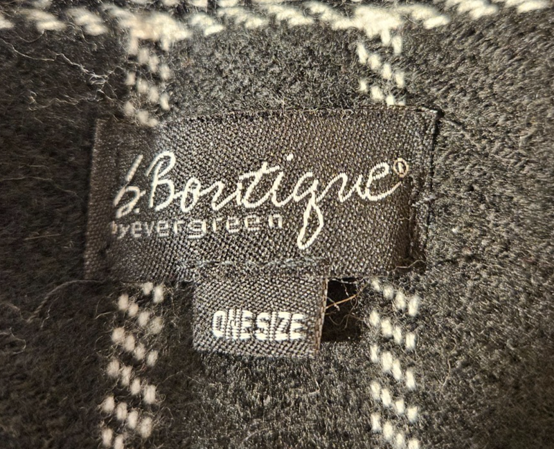 B BOUTIQUE BY EVERGREEN Cape Black White Gray Plaid Collar Buttons