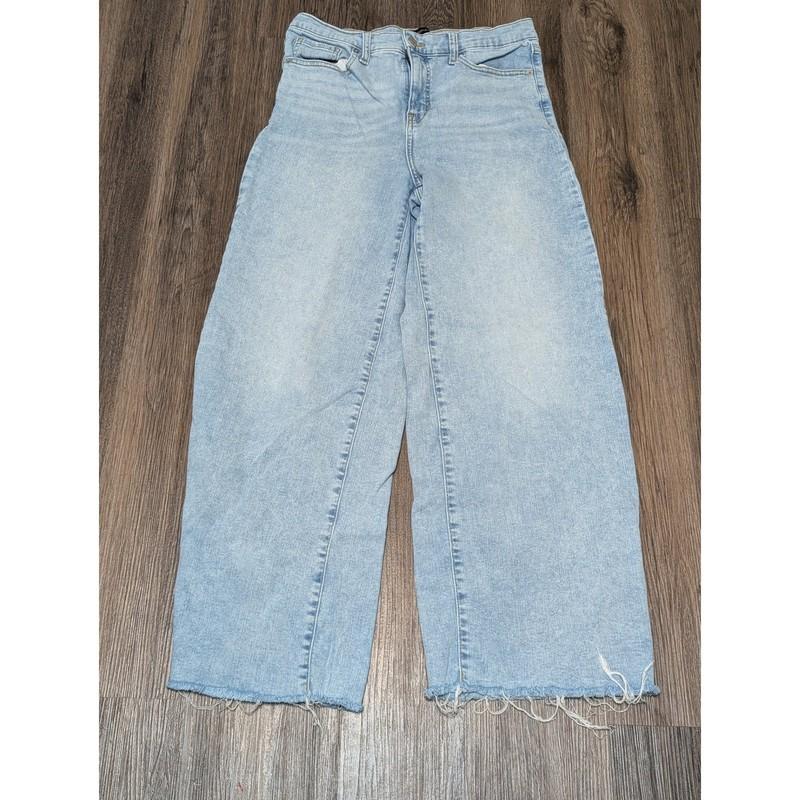 Banana Republic Wide Leg Cropped Jeans Frayed Hem Light Wash Denim Size 28