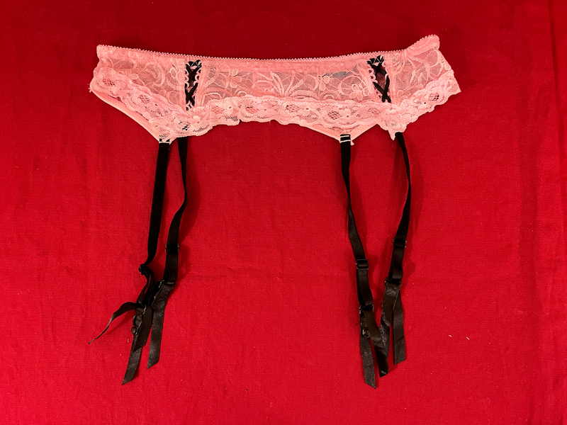 BASIC UNIVERSAL GARTER BELT Size S M L Or XL 4 Colors Pink Red Black Or B&W