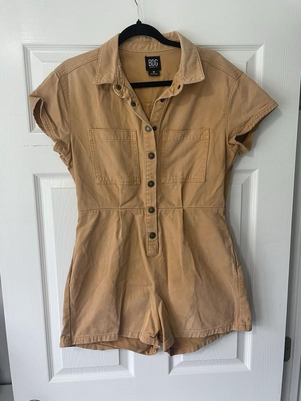 BDG Urban Outfitters Women’s Short Sleeve Romper Size: Medium