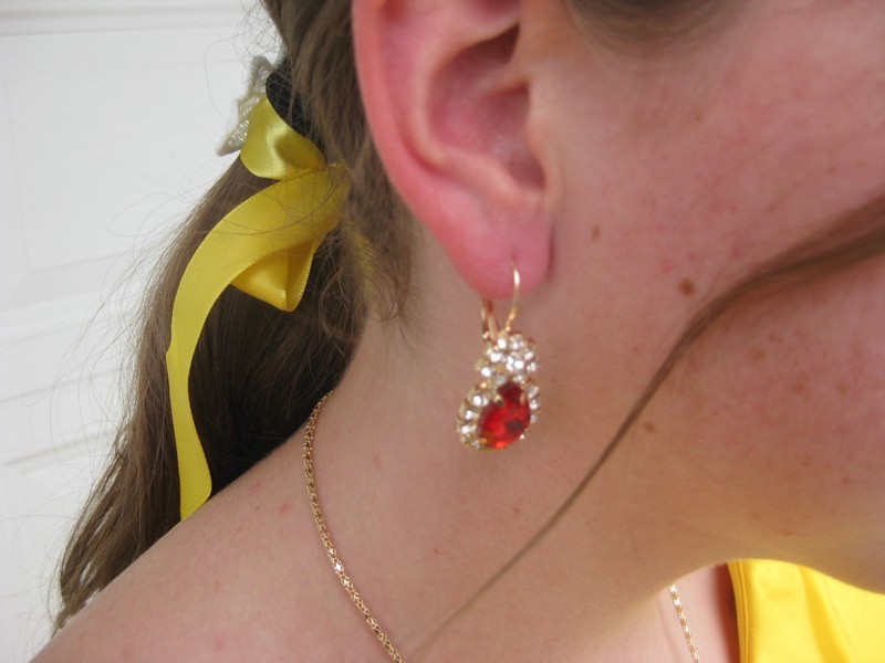 Belle Dress Yellow Sz Adult Small W/ Gloves Hair Tie Necklace Earrings