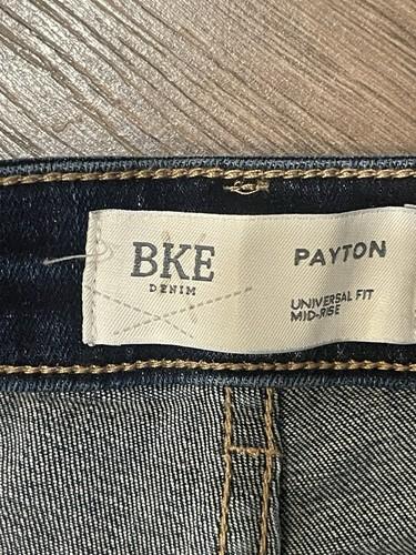 BKE Payton Women’s Universal Fit Mid-rise Straight Leg Size 27 X 23 Blue Jeans