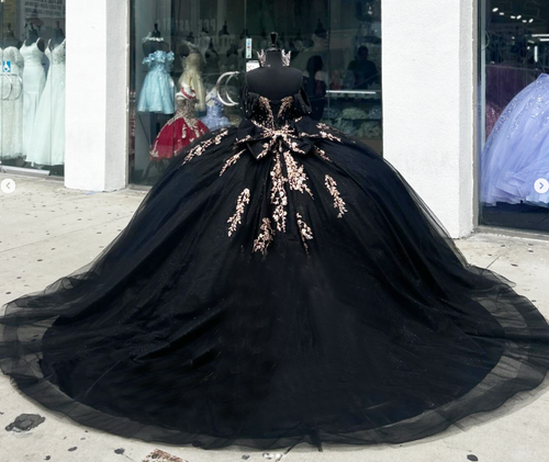 Black Quinceanera Dresses With Bow Gold Appliques Sweet 15 16 Party Ball Gowns