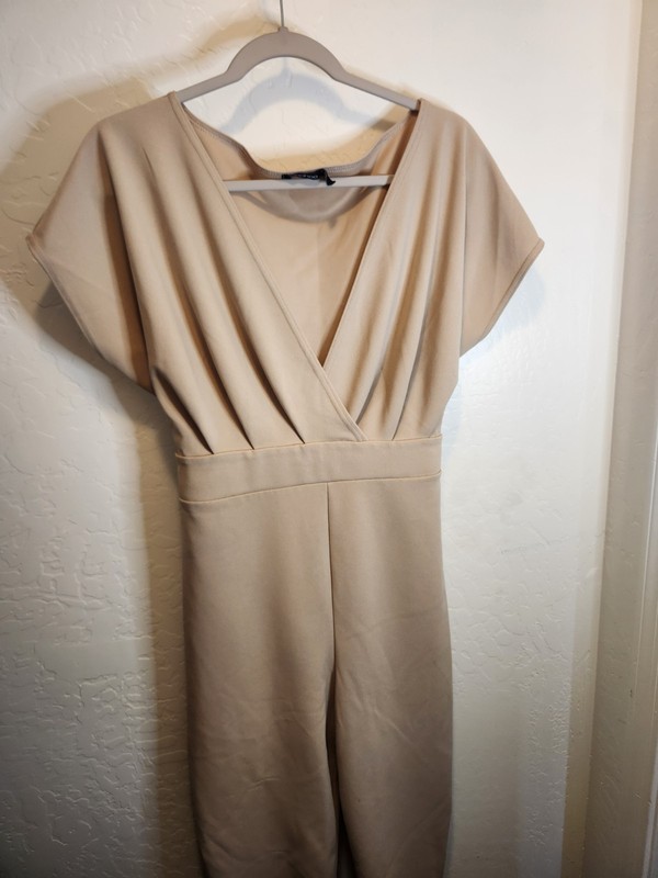 Boohoo Women’s Plus Size UK 20 US Size 16 Cap Sleeve Belted Jumpsuit Beige