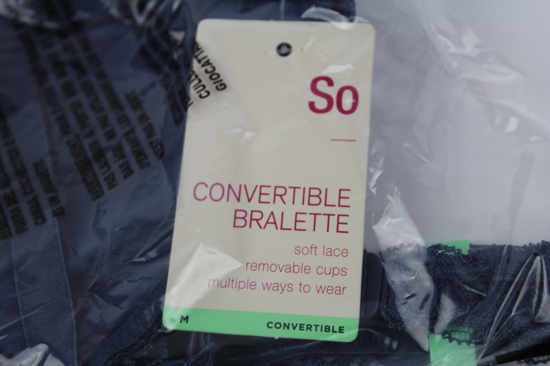 BRAND NEW SO Convertible Bralette Bra Soft Lace Removable Cups Size M NWT