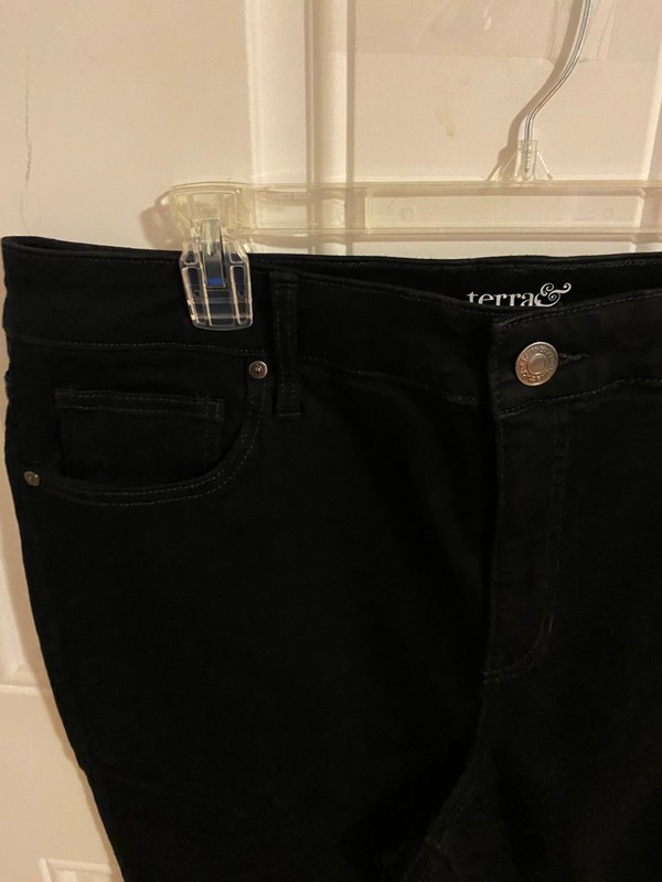 BRAND NEW WOMEN'S SIZE 16W PETITE TERRA & SKY BLACK SKINNY JEANS