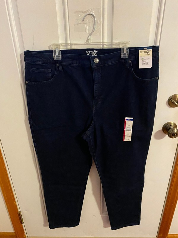 BRAND NEW WOMEN'S SIZE 22W TERRA & SKY STRAIGHT LEG DARK WASH JEANS