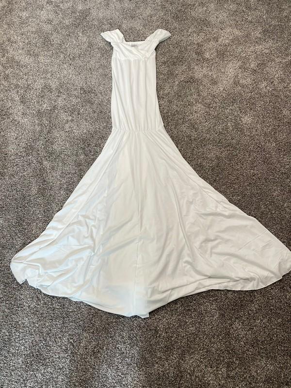 Chicaboo Maternity Photo Shoot Long Mermaid Dress Stretchy OS Size 4-12 White D7