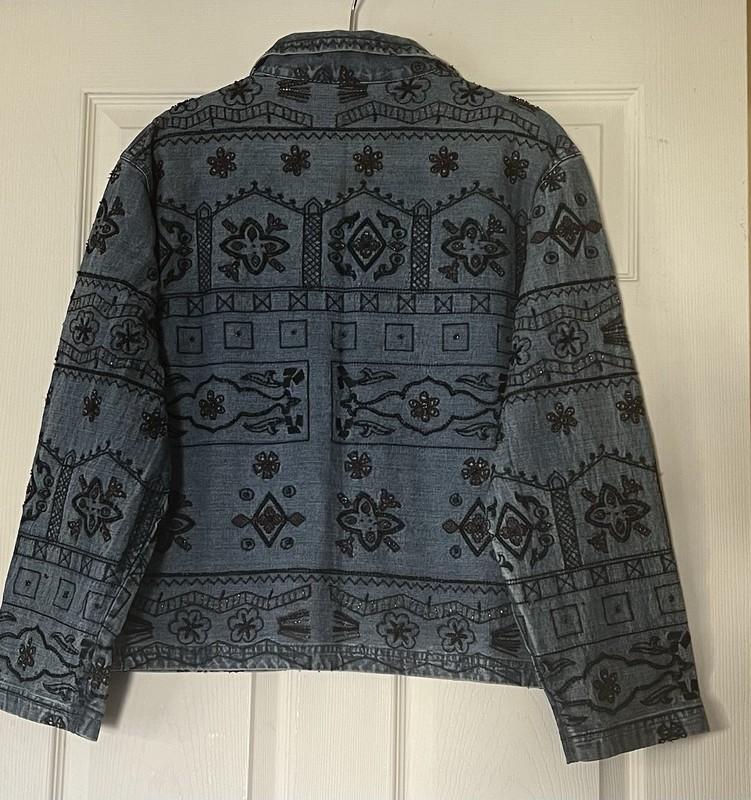 Chico’s Design Denim Beaded Embroidered Jacket Button Up Pockets SZ:3 NWOT
