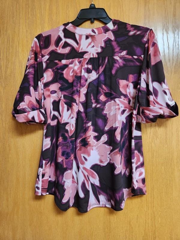 Cocomo Pink Floral Print Short Sleeve Top. NWT. 1X