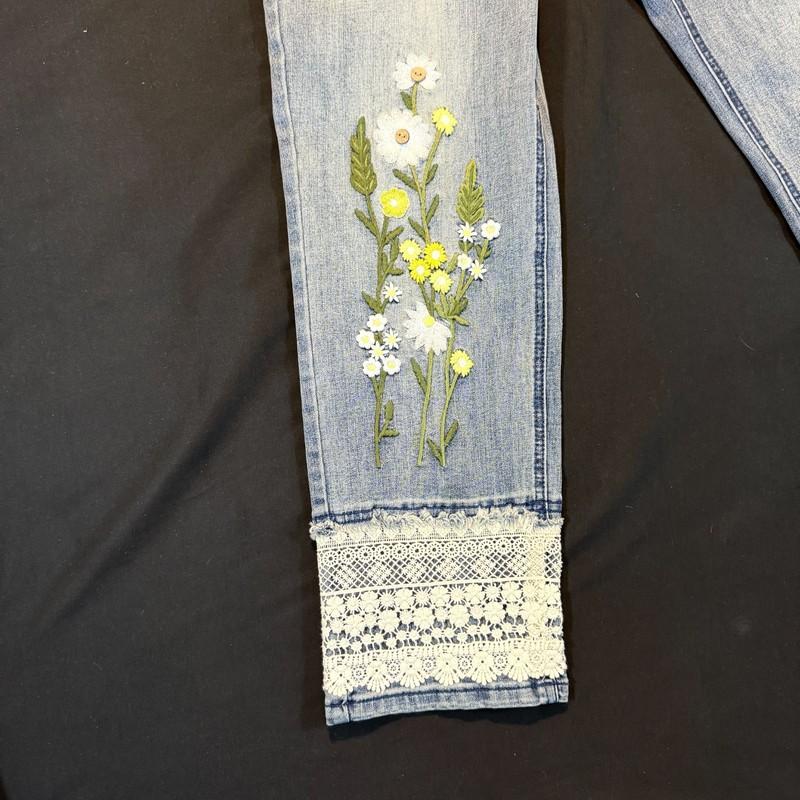 Coldwater Creek Women's Capri Jeans 10 Blue Lace Cuff Embroidered